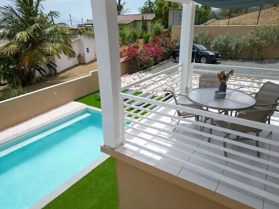New!!! Villa Valdi Breeze Near Jan Thiel ウィレムスタッド 別荘